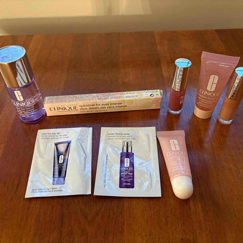 Clinique Eyeliner and Skincare Set with Pink and Purple Accents